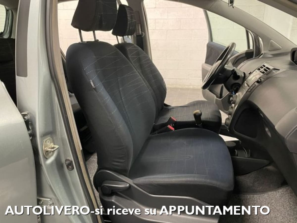 TOYOTA Yaris 2ª serie 14