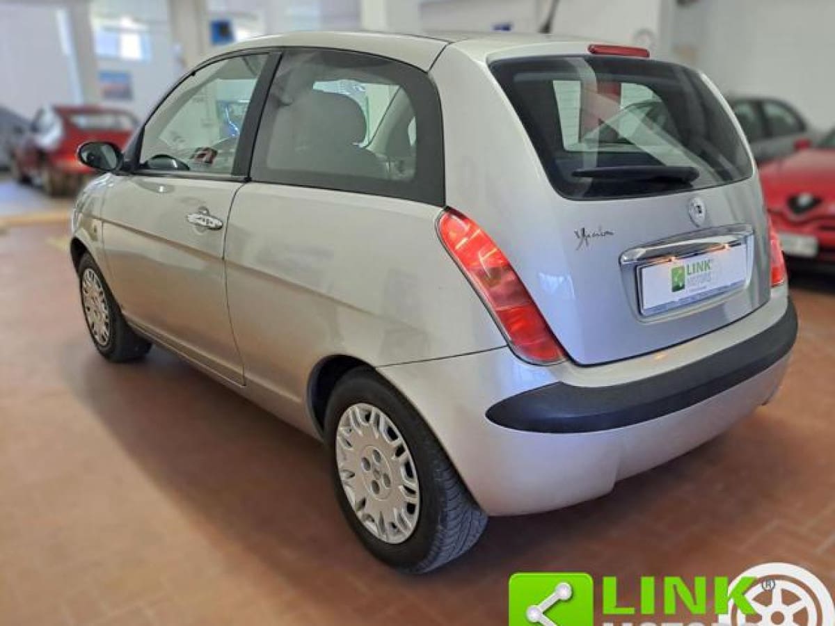 LANCIA Ypsilon 3