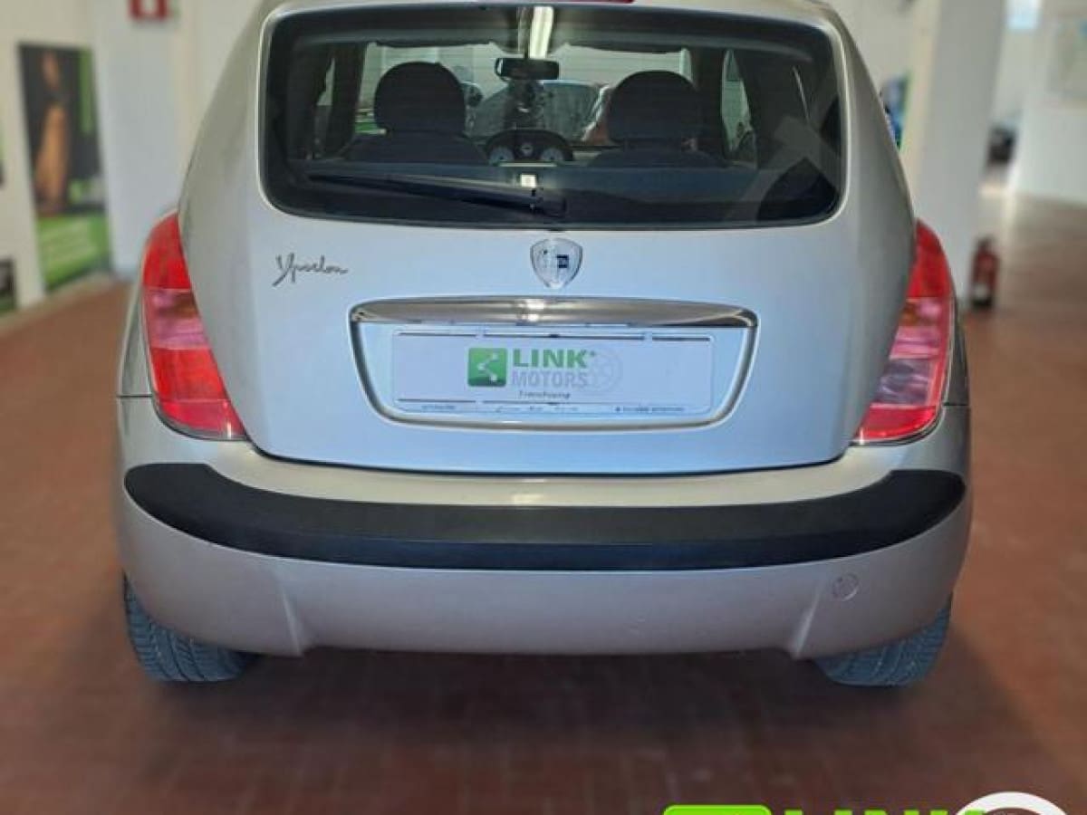 LANCIA Ypsilon 10
