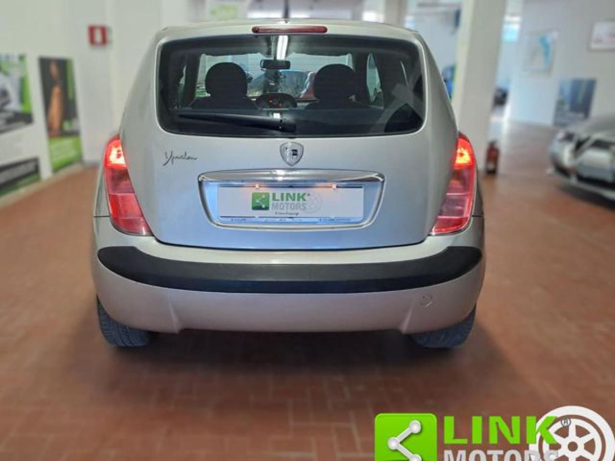 LANCIA Ypsilon 13