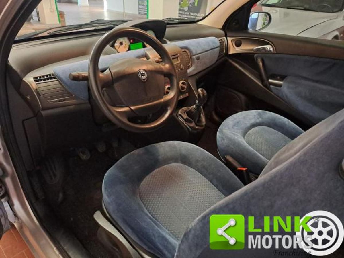 LANCIA Ypsilon 15