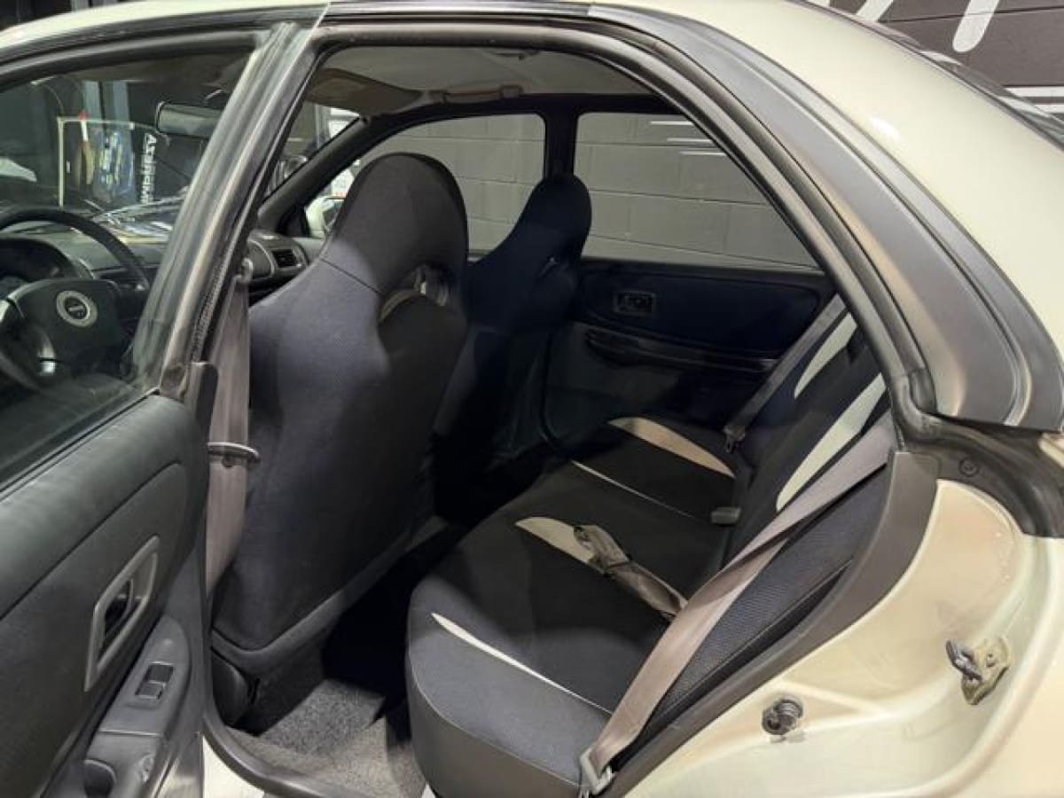 SUBARU Impreza 1ª serie 4