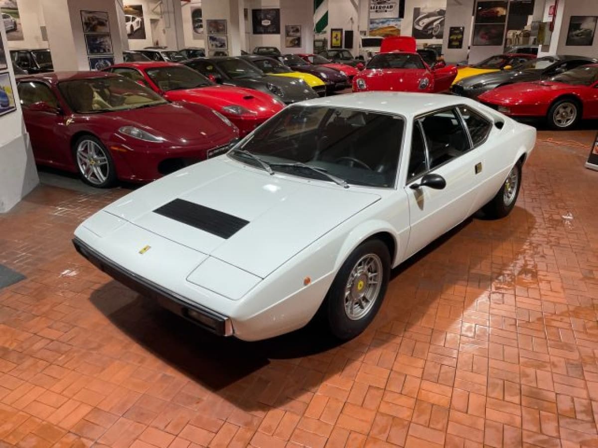 FERRARI Dino 308 GT/4 8