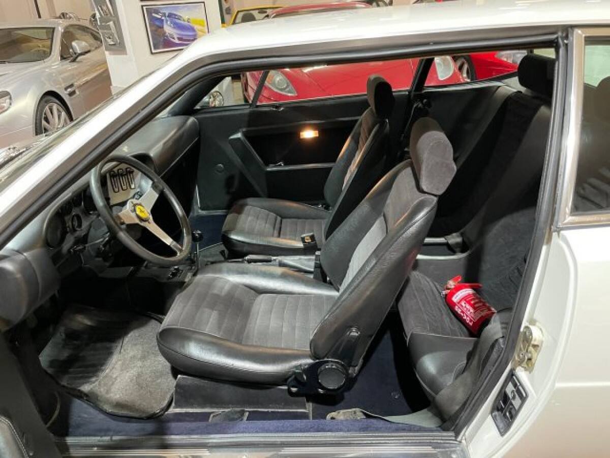 FERRARI Dino 308 GT/4 15