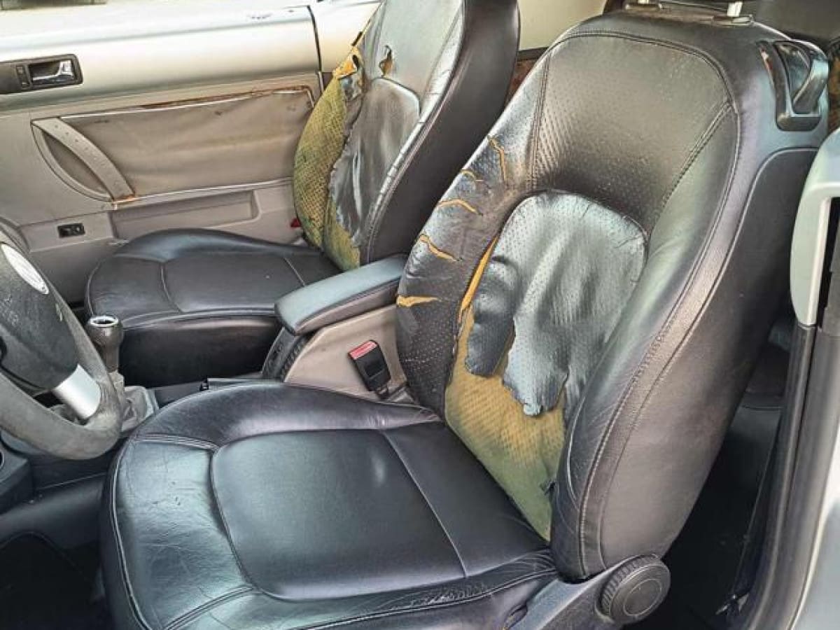 VOLKSWAGEN New Beetle 13