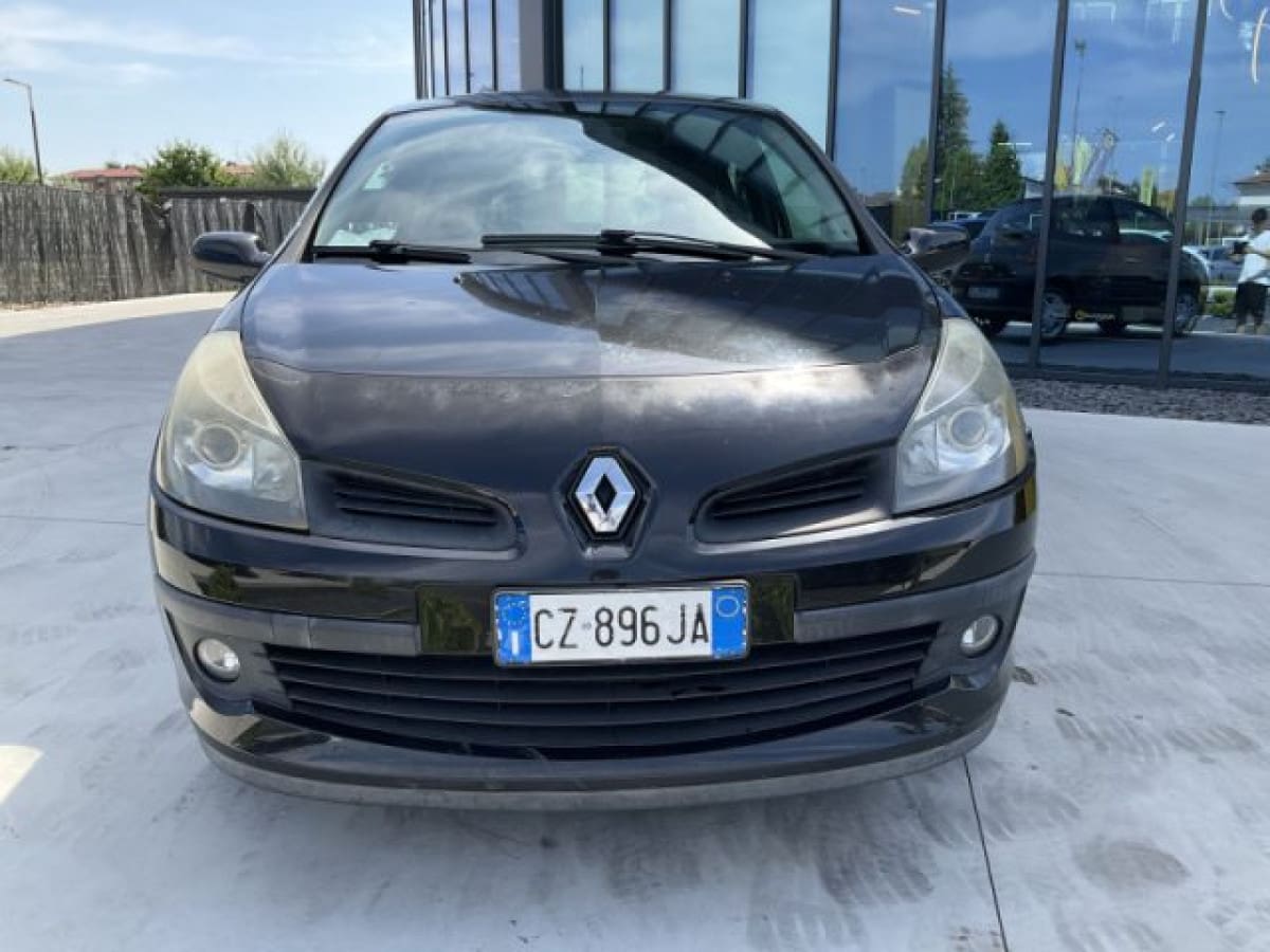 RENAULT Clio 3ª serie 2