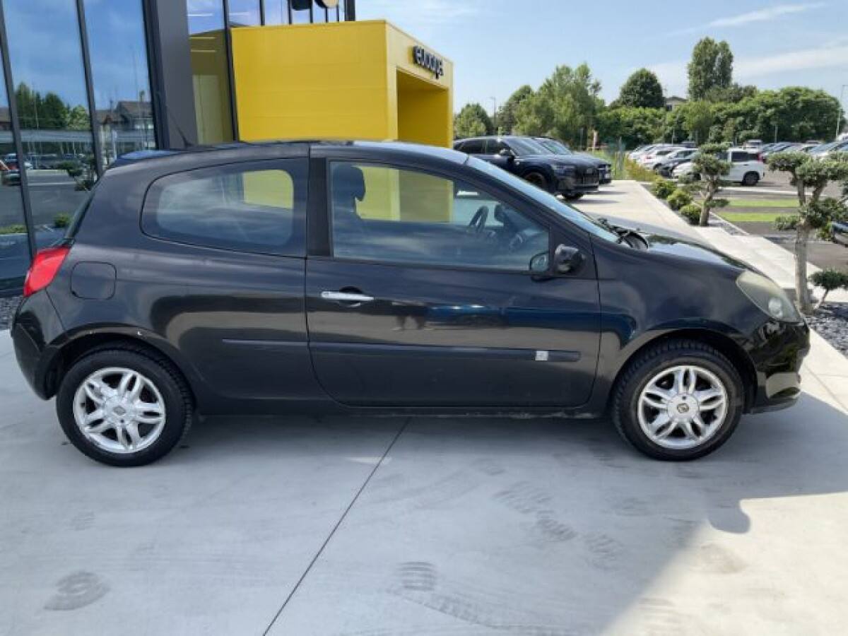 RENAULT Clio 3ª serie 5
