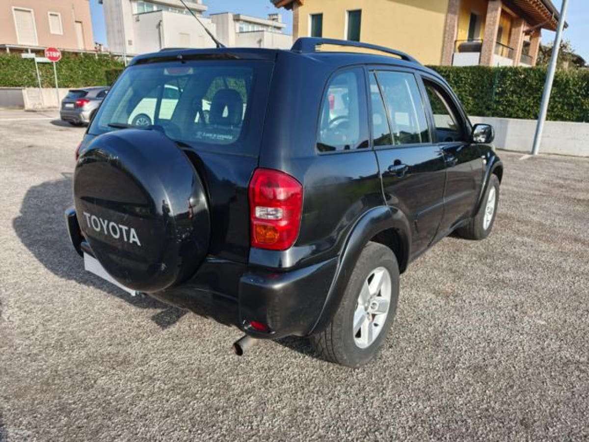 TOYOTA RAV4 2ª serie 10