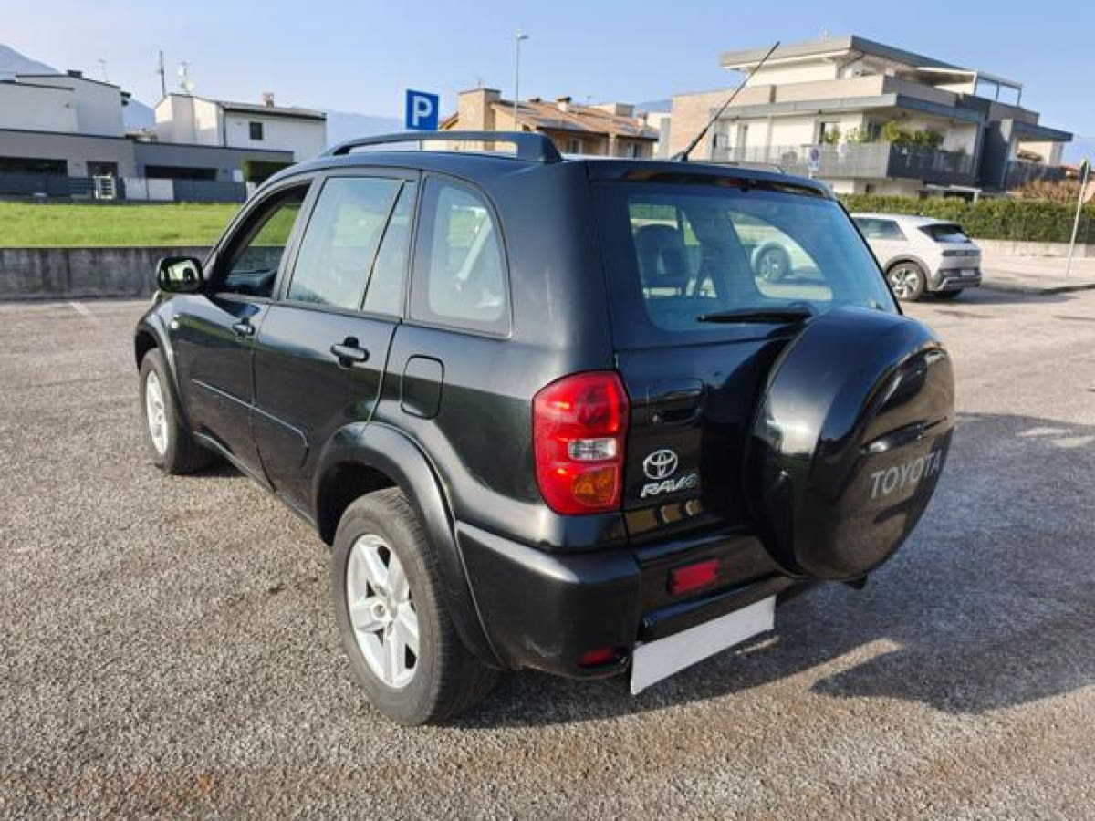 TOYOTA RAV4 2ª serie 13