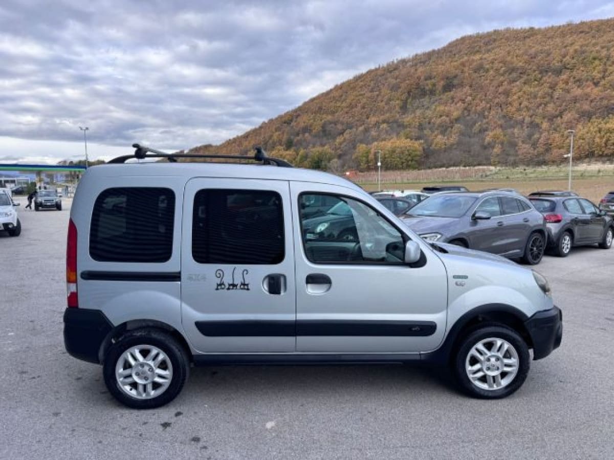RENAULT Kangoo 2ª serie 9