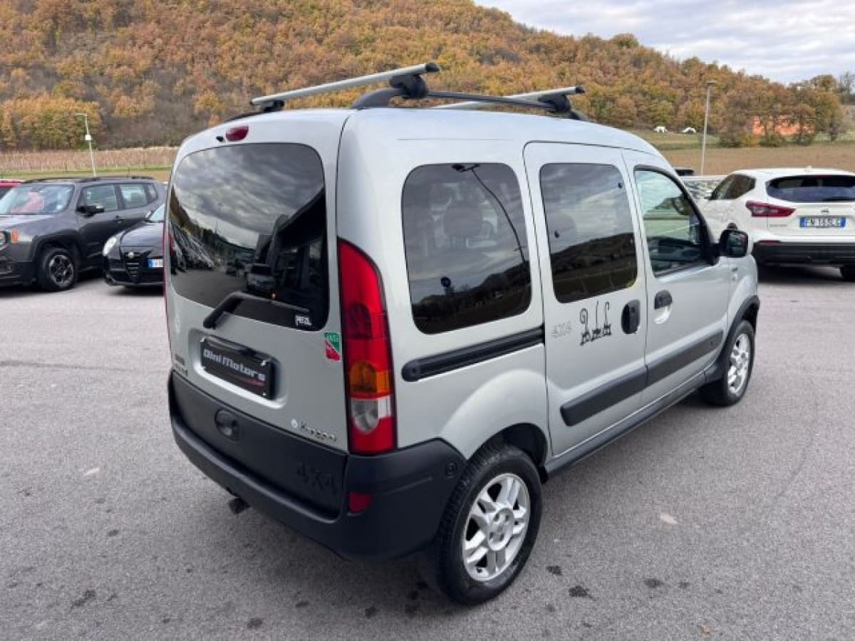 RENAULT Kangoo 2ª serie 10