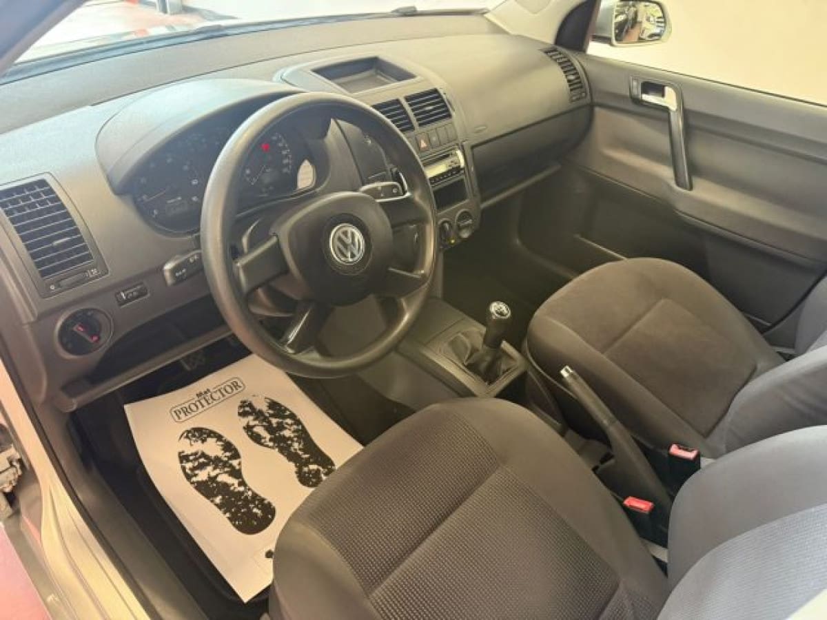 VOLKSWAGEN Polo 4ª serie 9