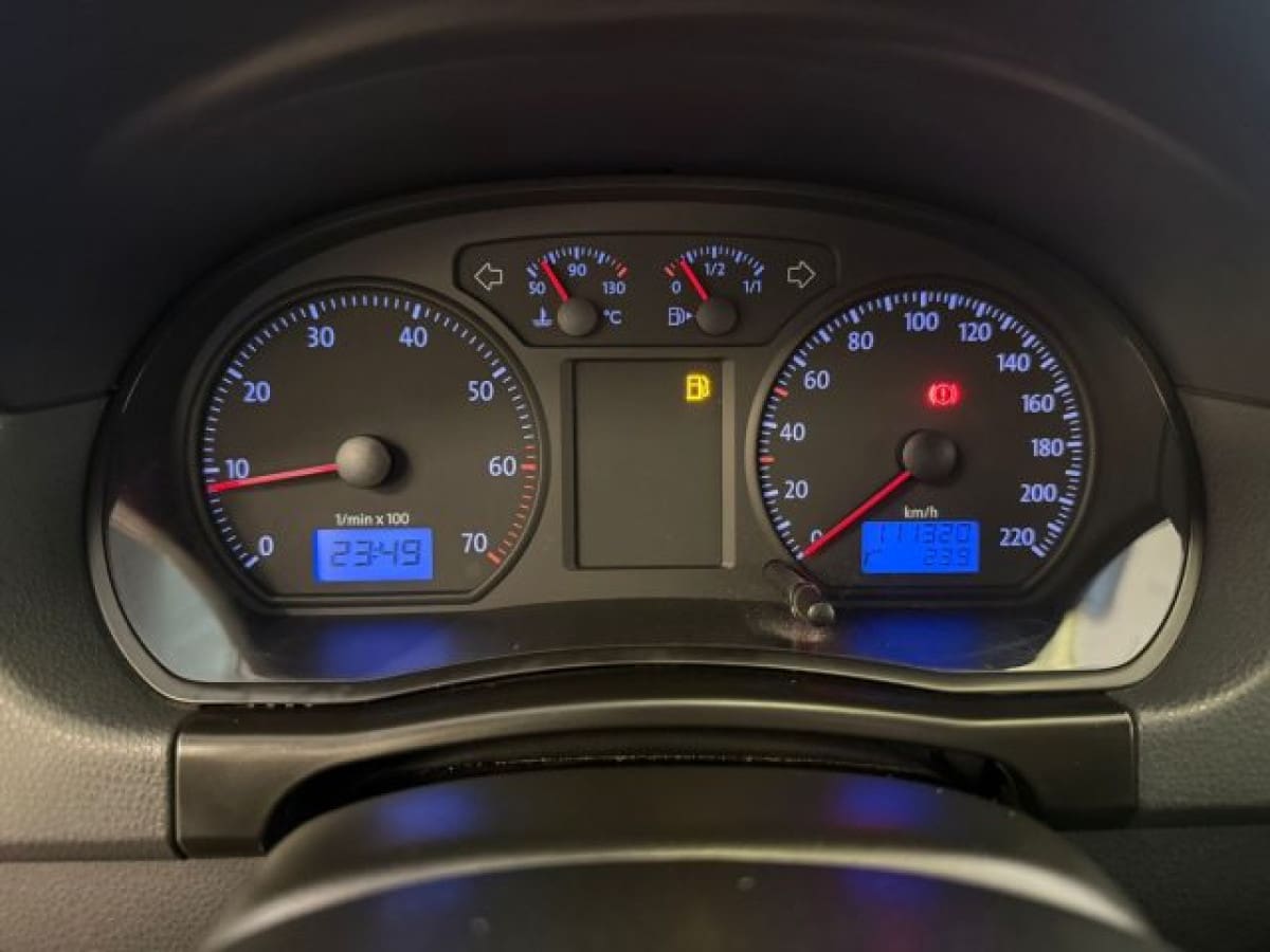 VOLKSWAGEN Polo 4ª serie 12