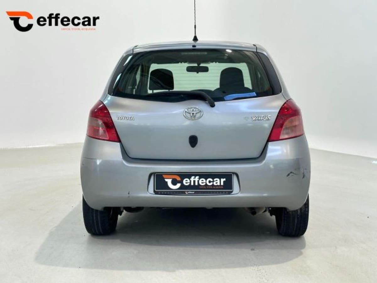 TOYOTA Yaris 2ª serie 10