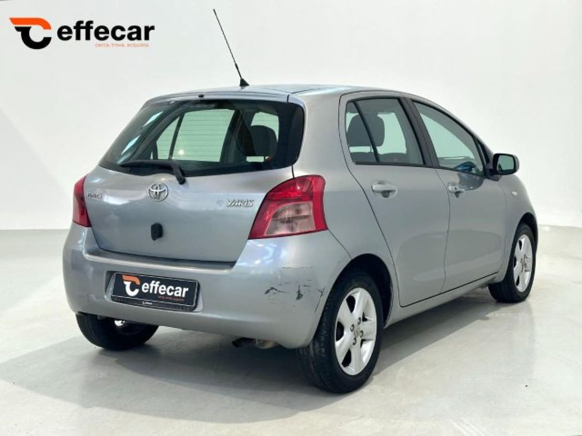TOYOTA Yaris 2ª serie 11