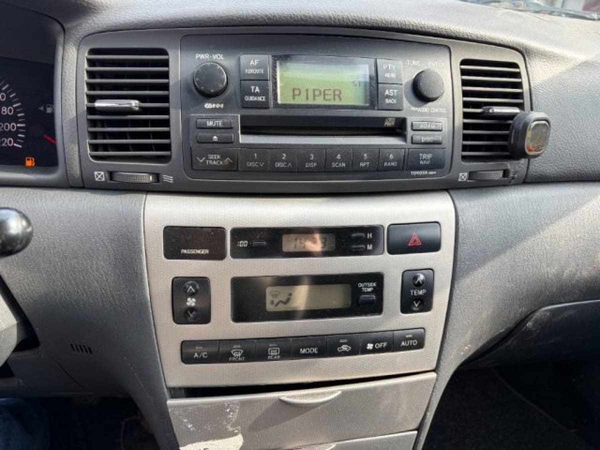 TOYOTA Corolla (2004-2009) 8