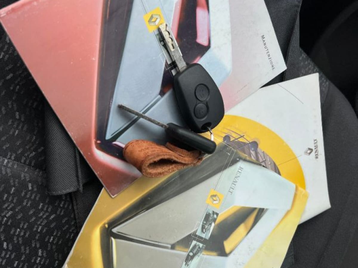 RENAULT Modus 1ª serie 10