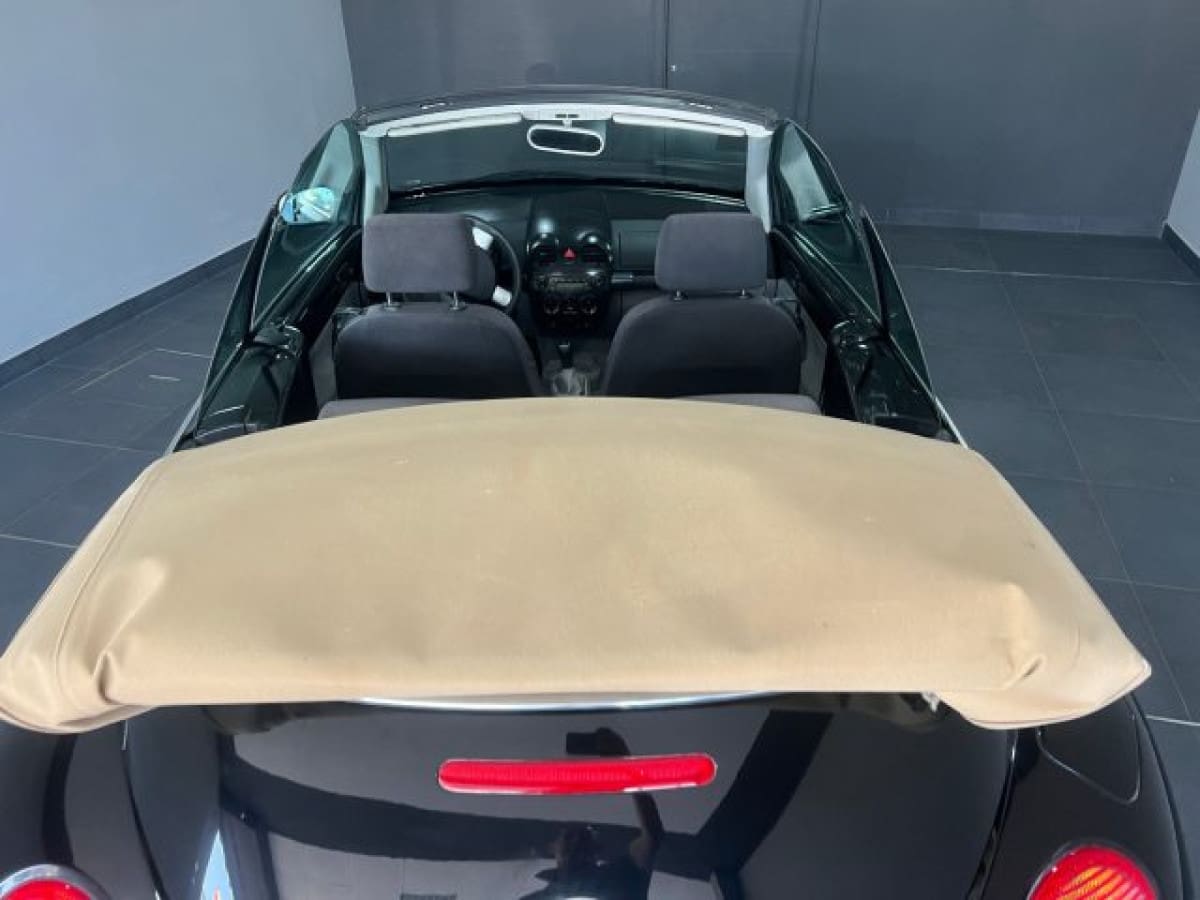 VOLKSWAGEN New Beetle 3