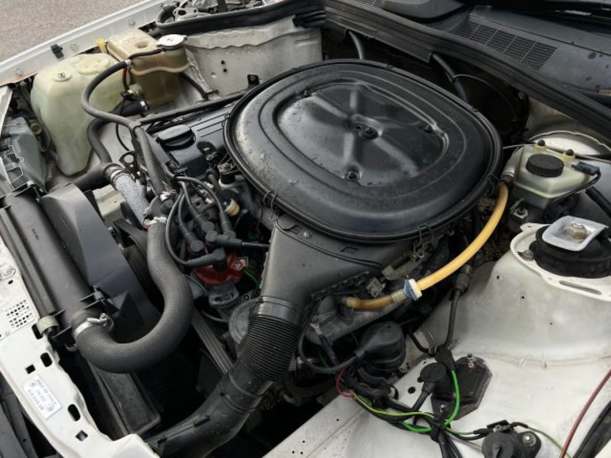 MERCEDES 190 109883826