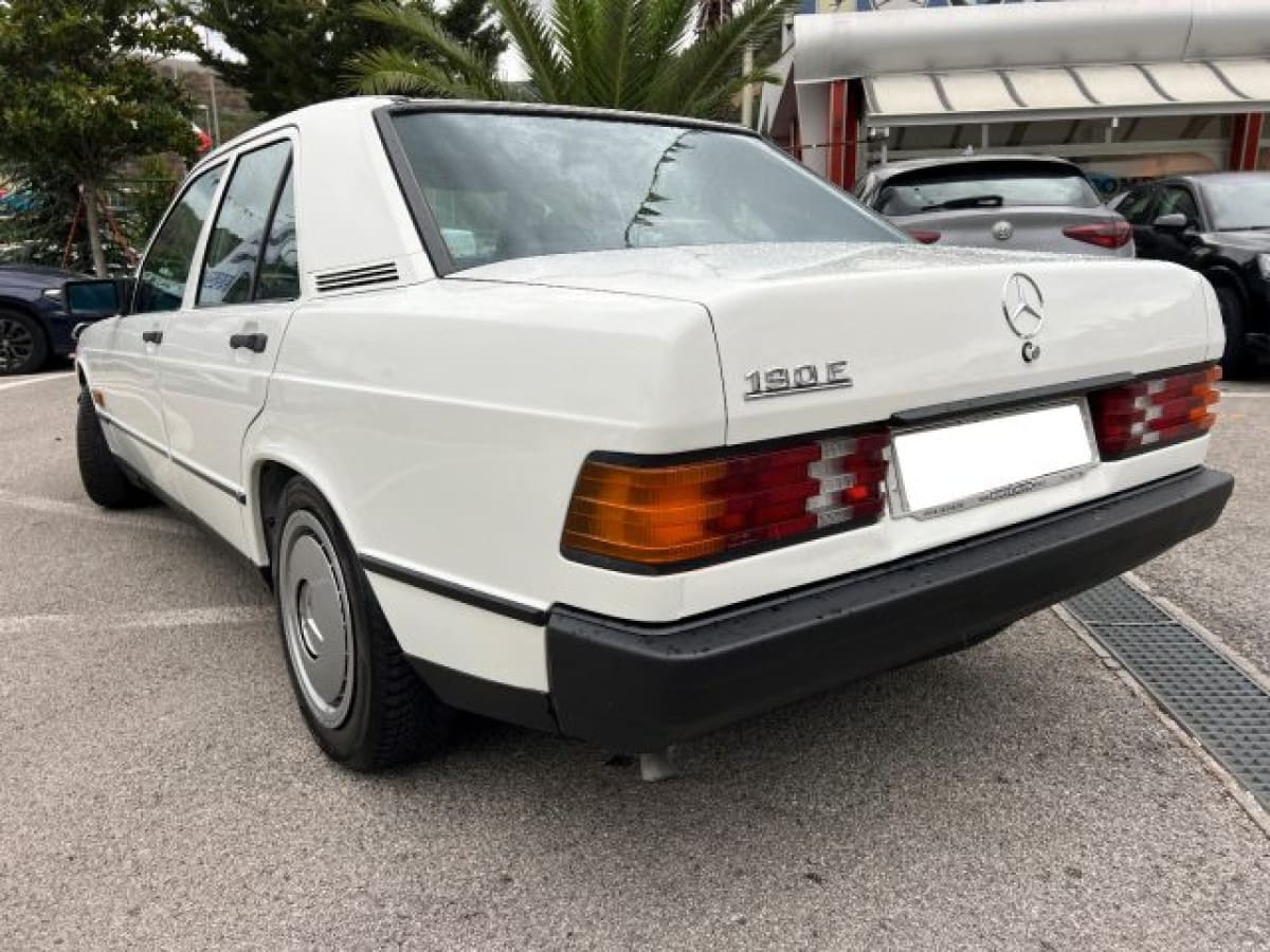 MERCEDES 190 2