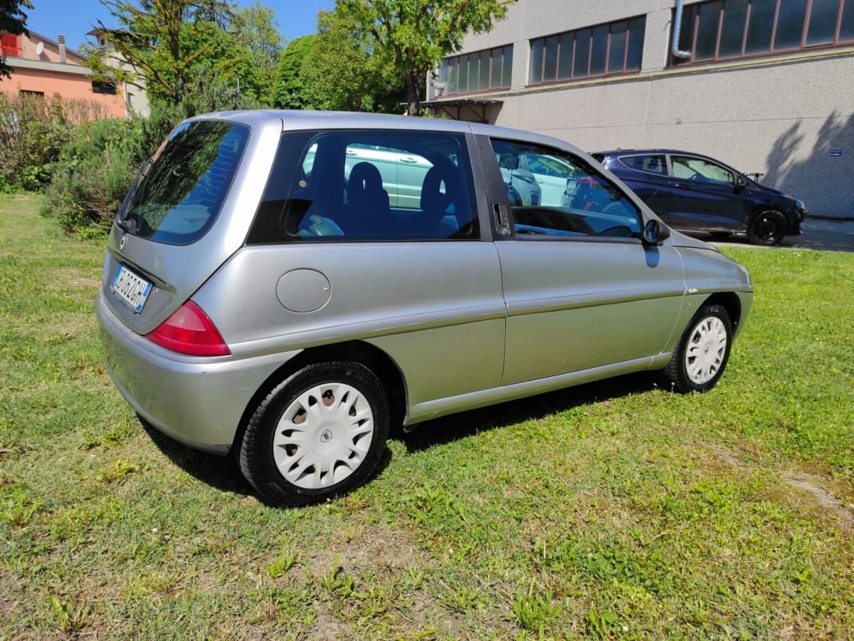 LANCIA Y 9