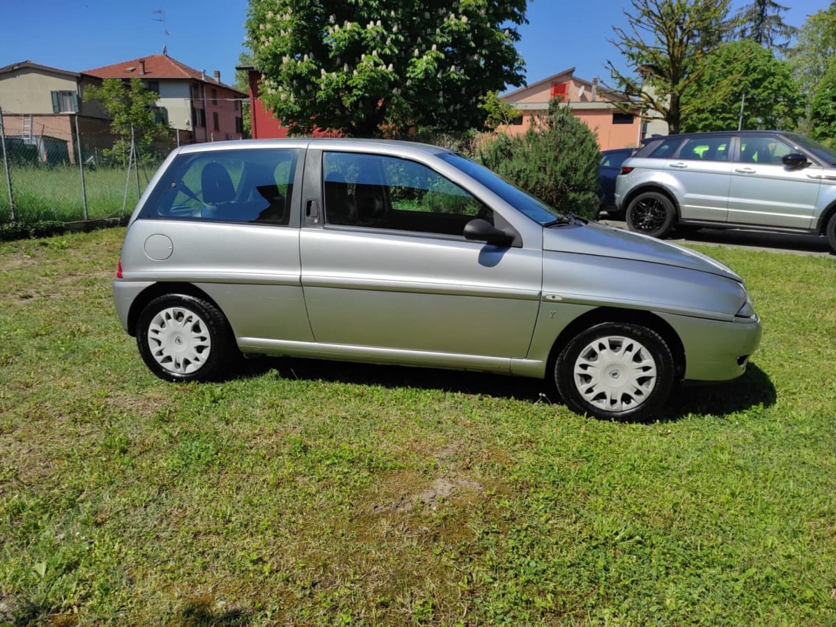 LANCIA Y 10