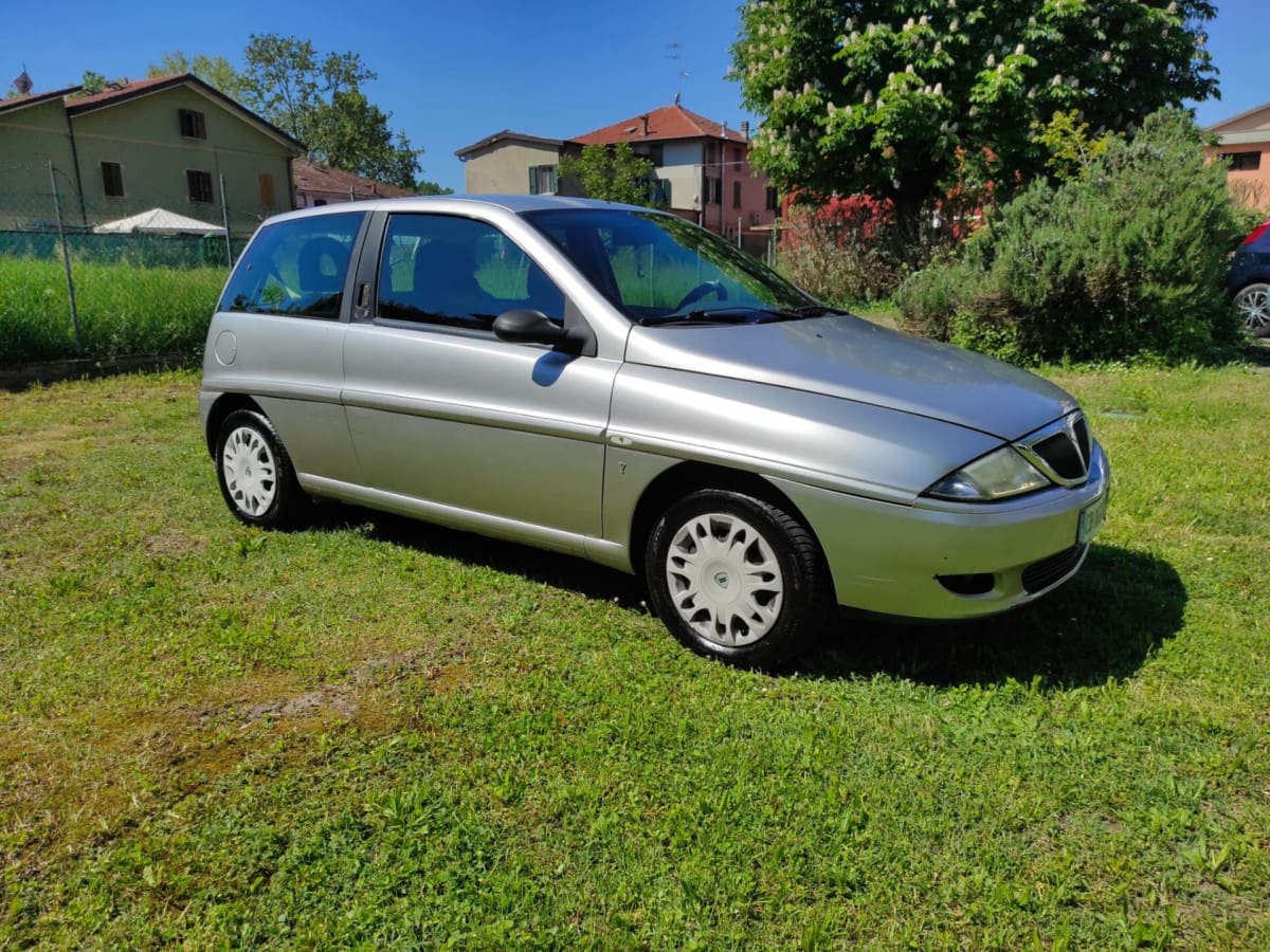 LANCIA Y 11