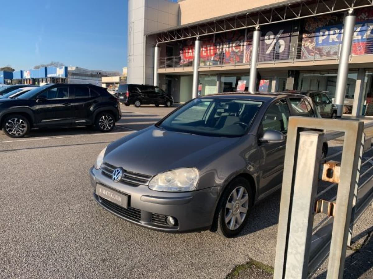 VOLKSWAGEN Golf 5ª serie 4