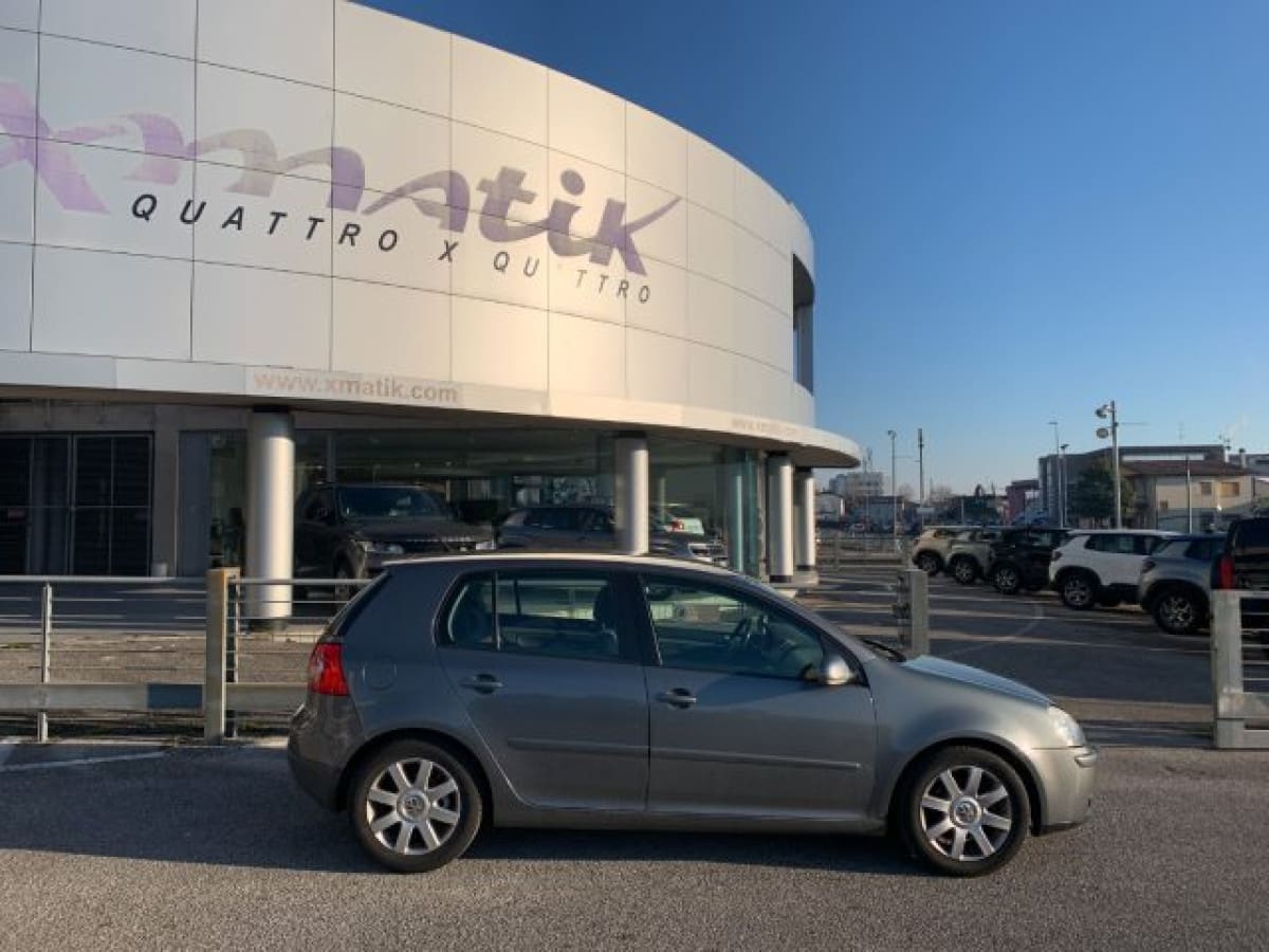 VOLKSWAGEN Golf 5ª serie 6