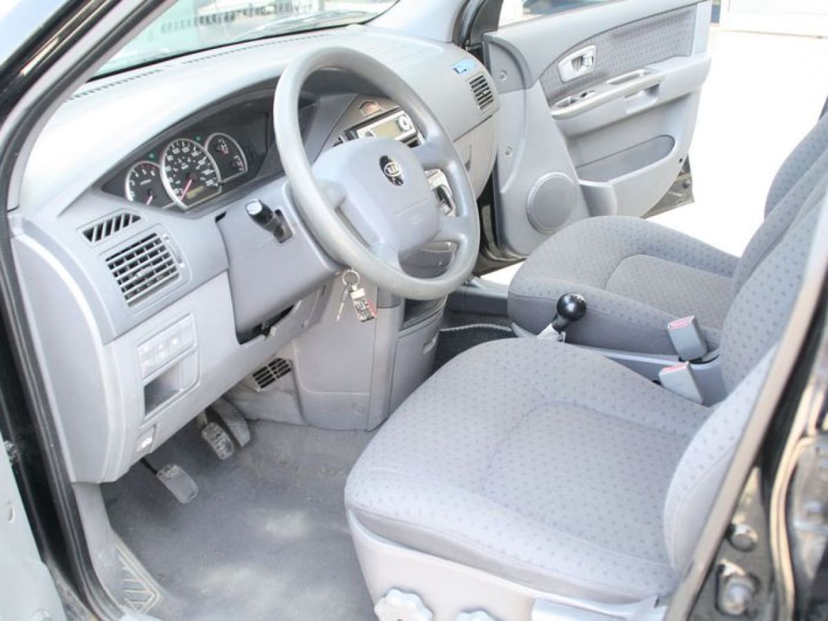 KIA Carens 1ª serie 12