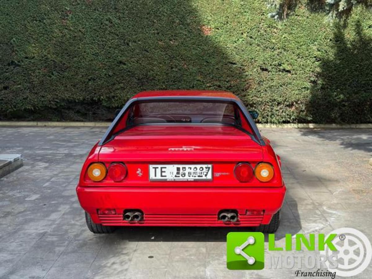 FERRARI Mondial 10