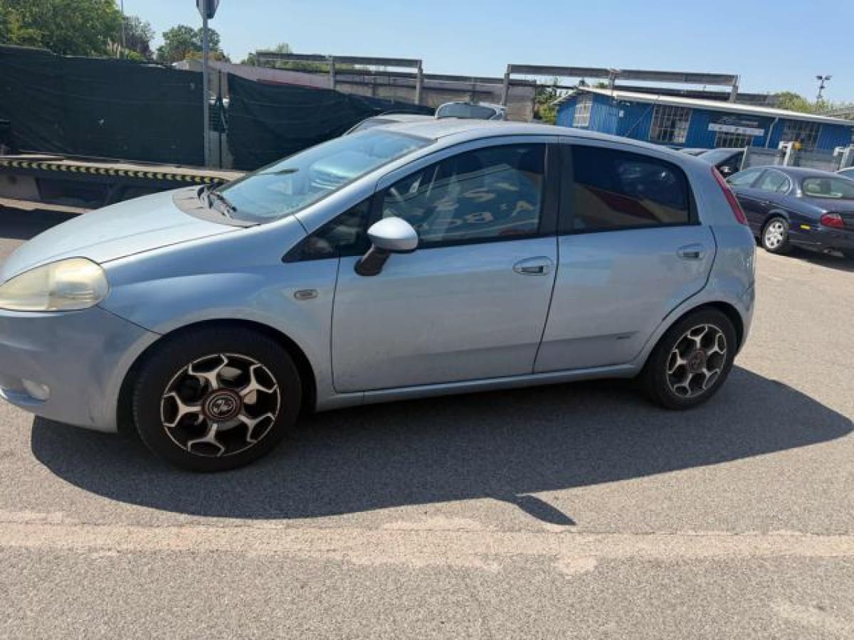 FIAT Grande Punto 9