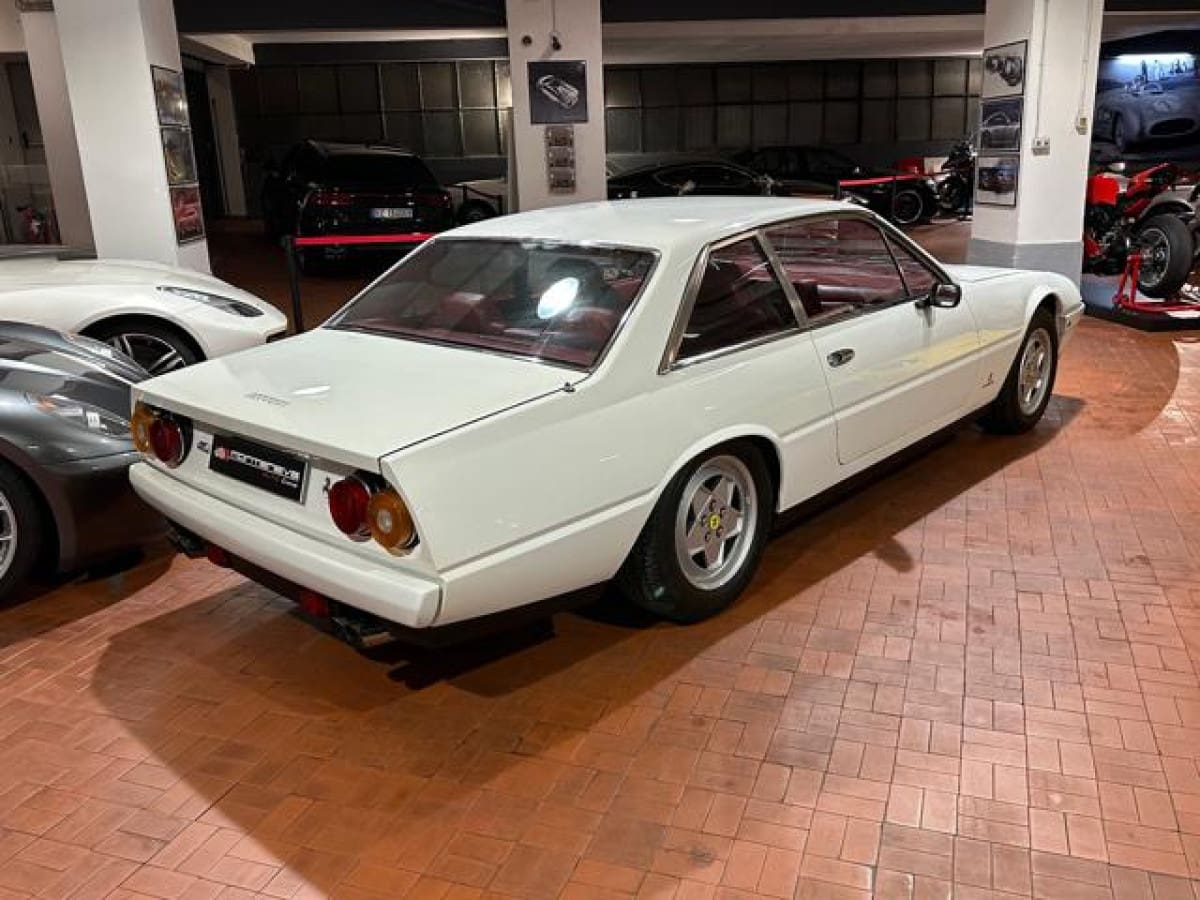 FERRARI 412 9