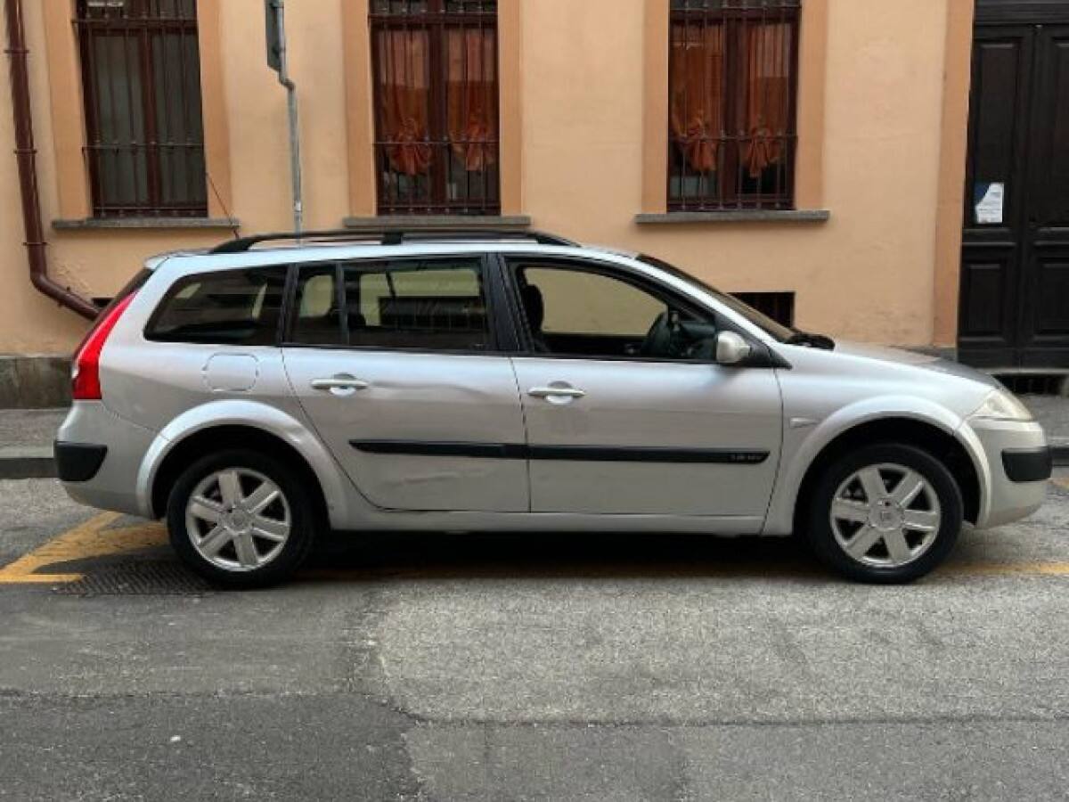 RENAULT Mégane 2ª serie 2