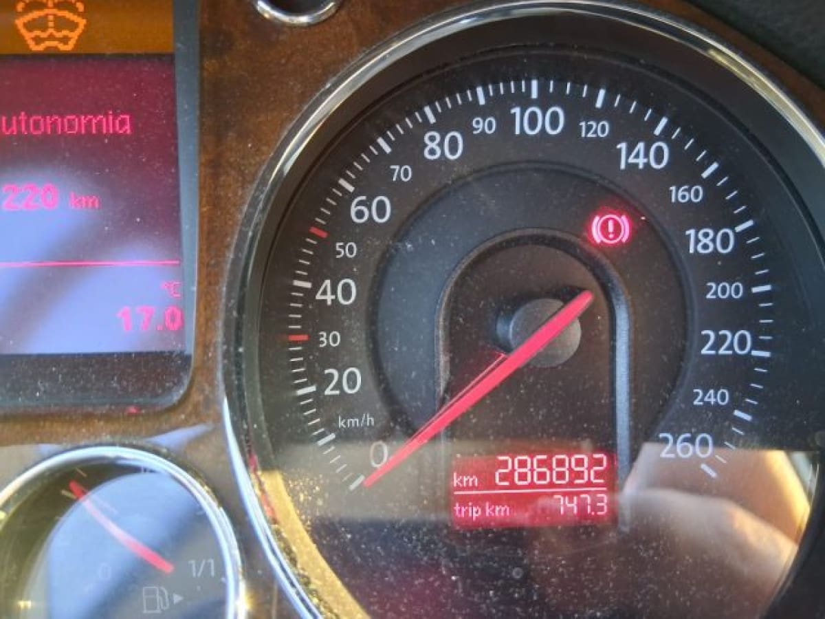 VOLKSWAGEN Passat 6ª serie 7