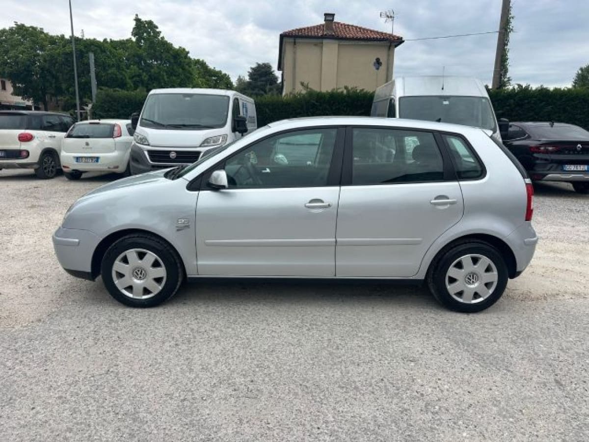 VOLKSWAGEN Polo 4ª serie 2