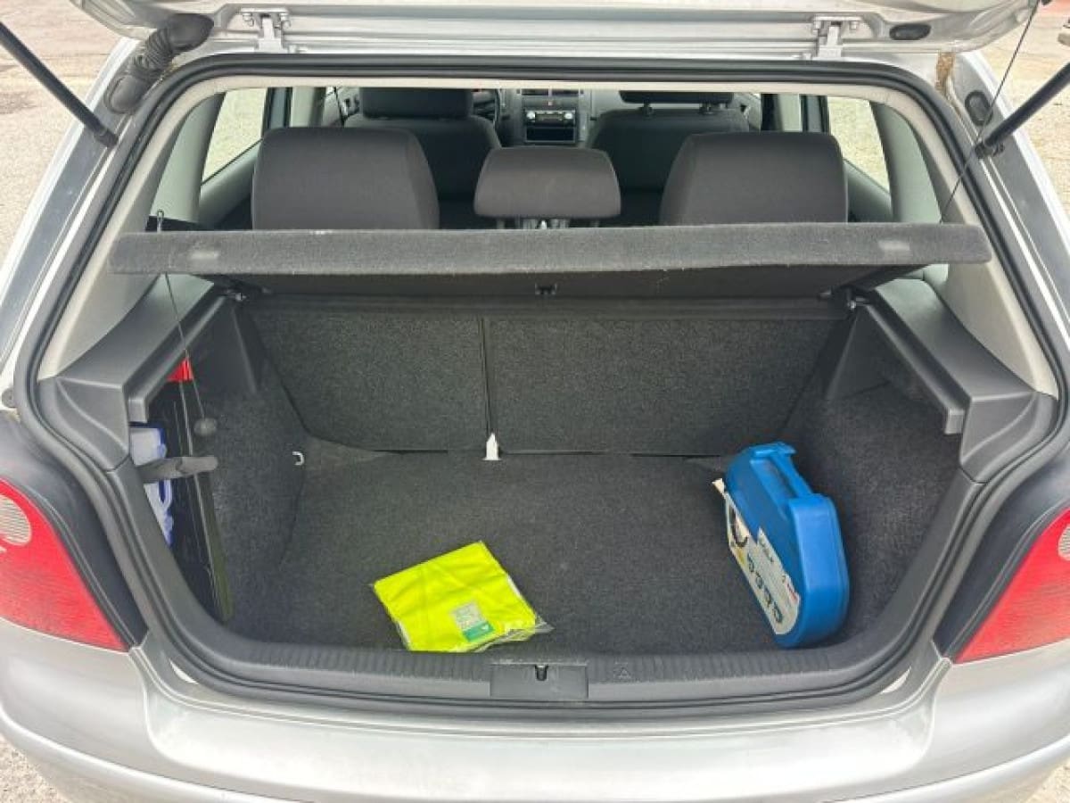 VOLKSWAGEN Polo 4ª serie 12