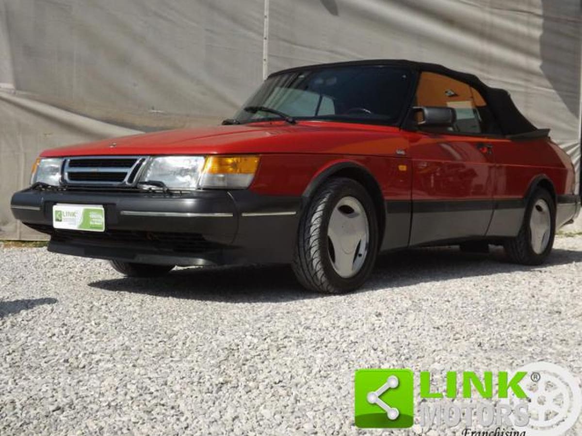 SAAB 900 109919017