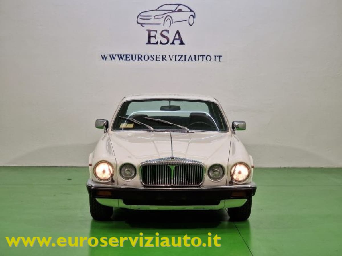 JAGUAR XJ6/XJ12 (1968-86) 11