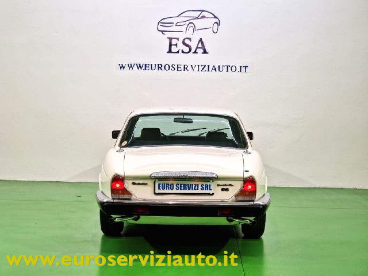 JAGUAR XJ6/XJ12 (1968-86) 14
