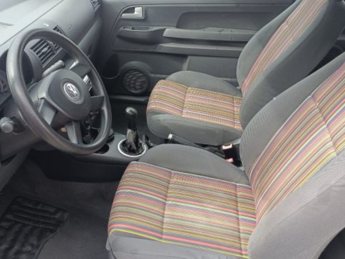 VOLKSWAGEN Fox 5