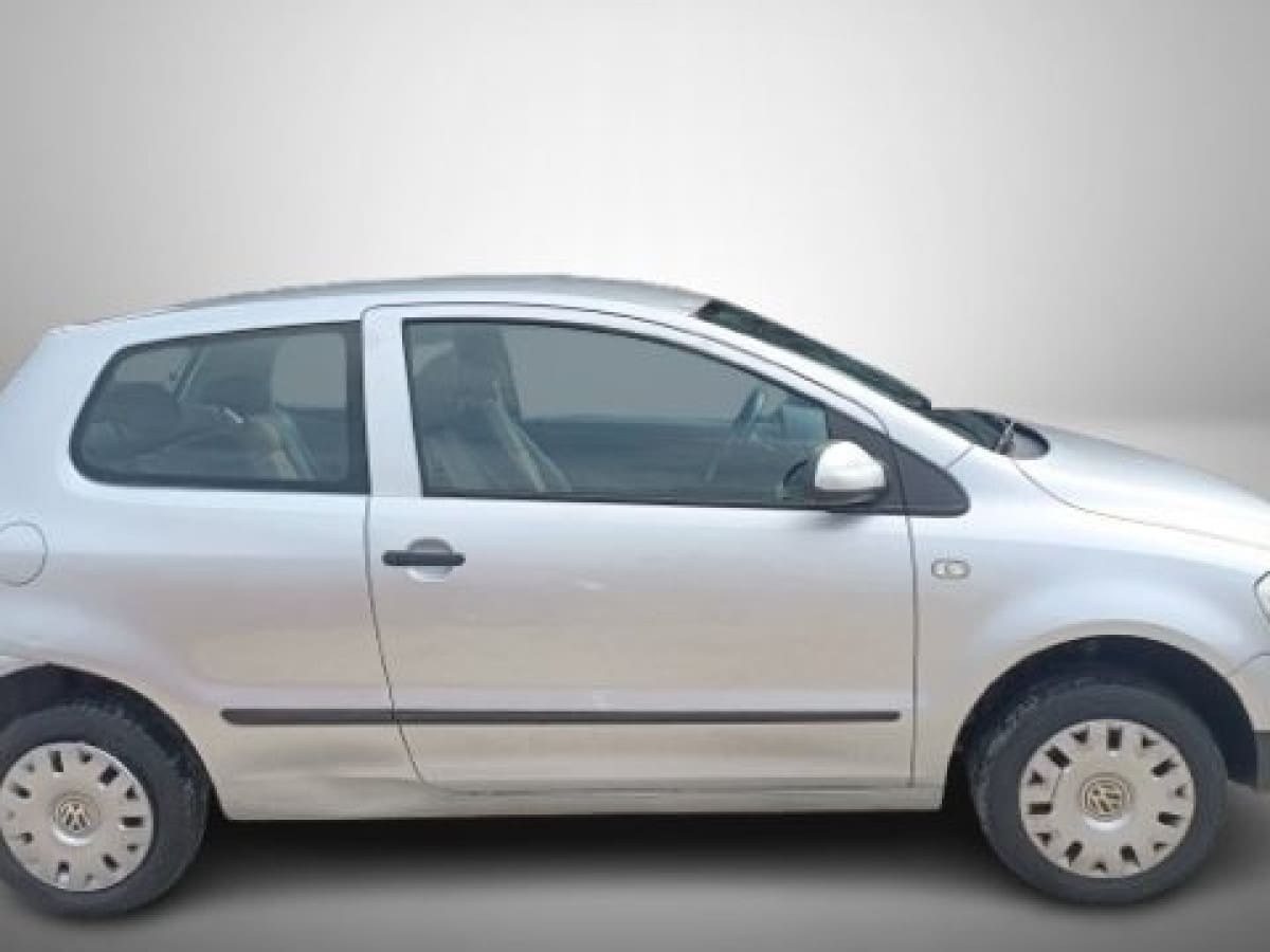 VOLKSWAGEN Fox 8