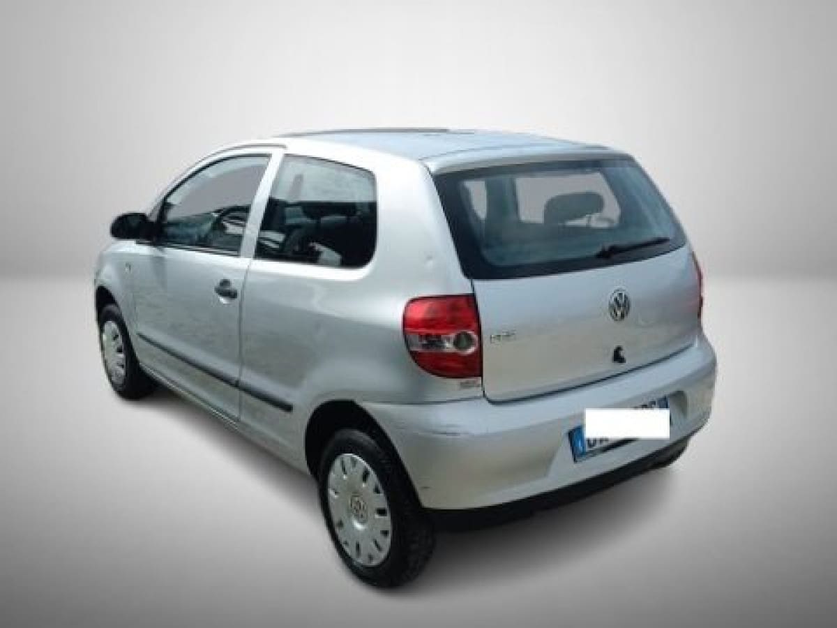 VOLKSWAGEN Fox 11