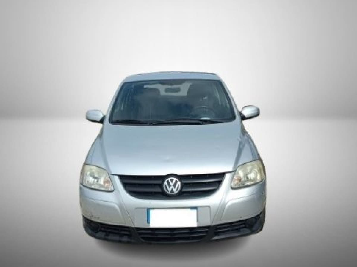 VOLKSWAGEN Fox 13