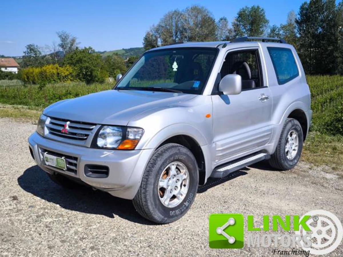 MITSUBISHI Pajero (2000-2007) 109922942