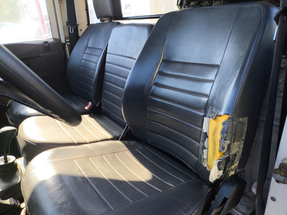 LAND ROVER Defender 11