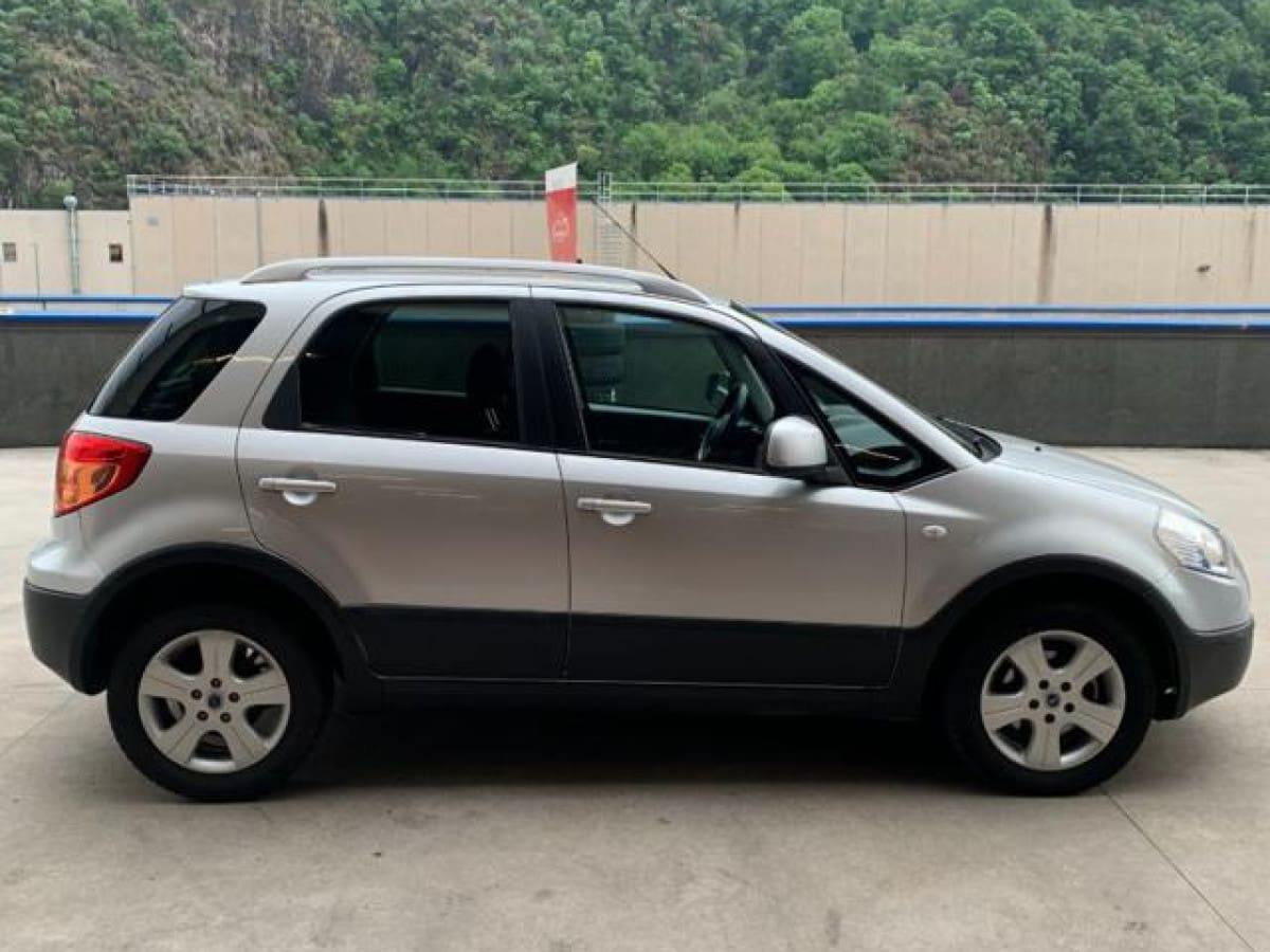 FIAT Sedici 10