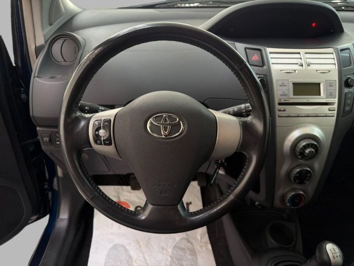 TOYOTA Yaris 2ª serie 12