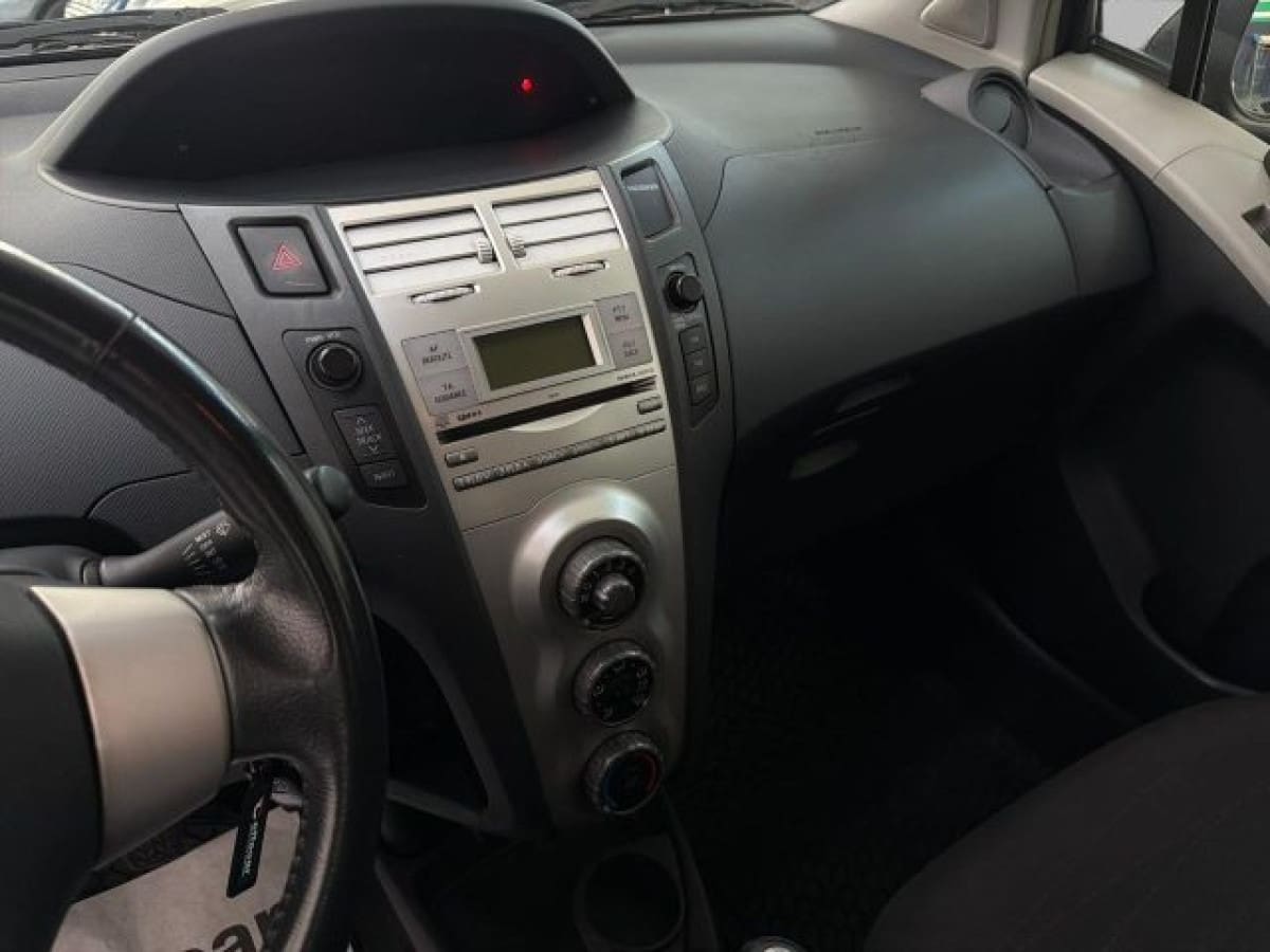 TOYOTA Yaris 2ª serie 13