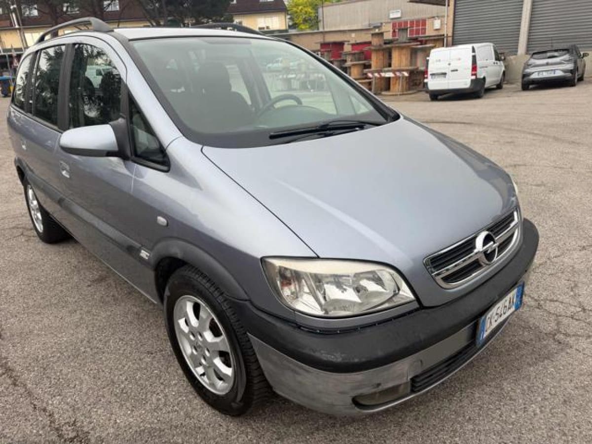 OPEL Zafira 5